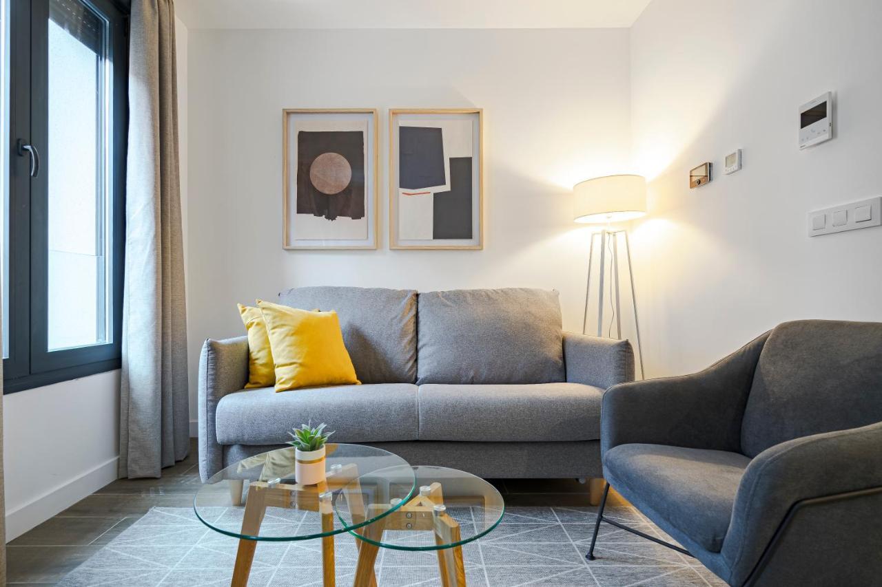 Feelathome Castilla Apartments Madrid Exterior foto