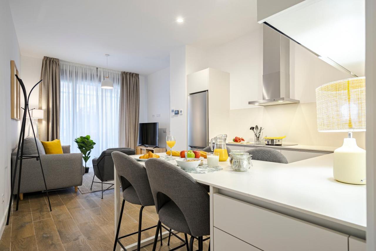 Feelathome Castilla Apartments Madrid Exterior foto