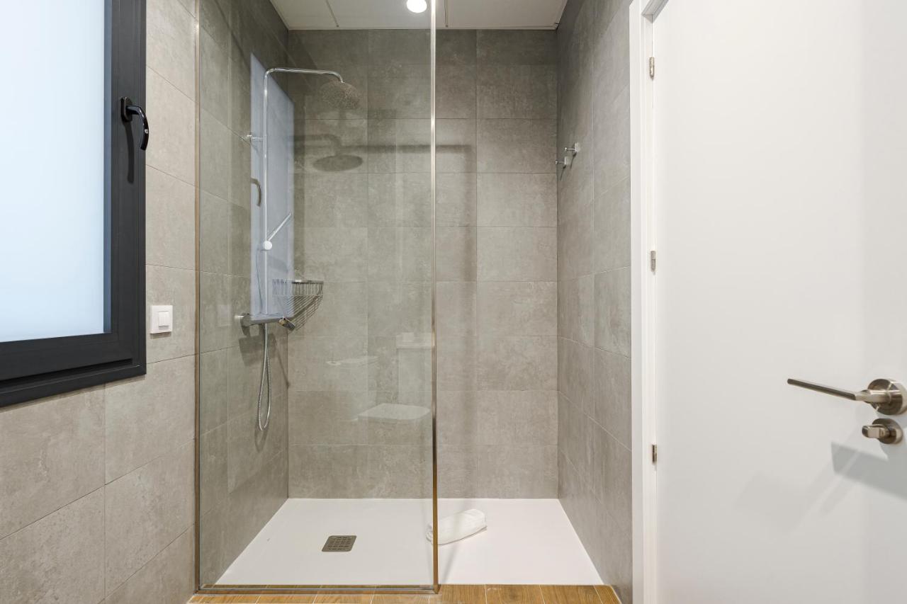 Feelathome Castilla Apartments Madrid Exterior foto