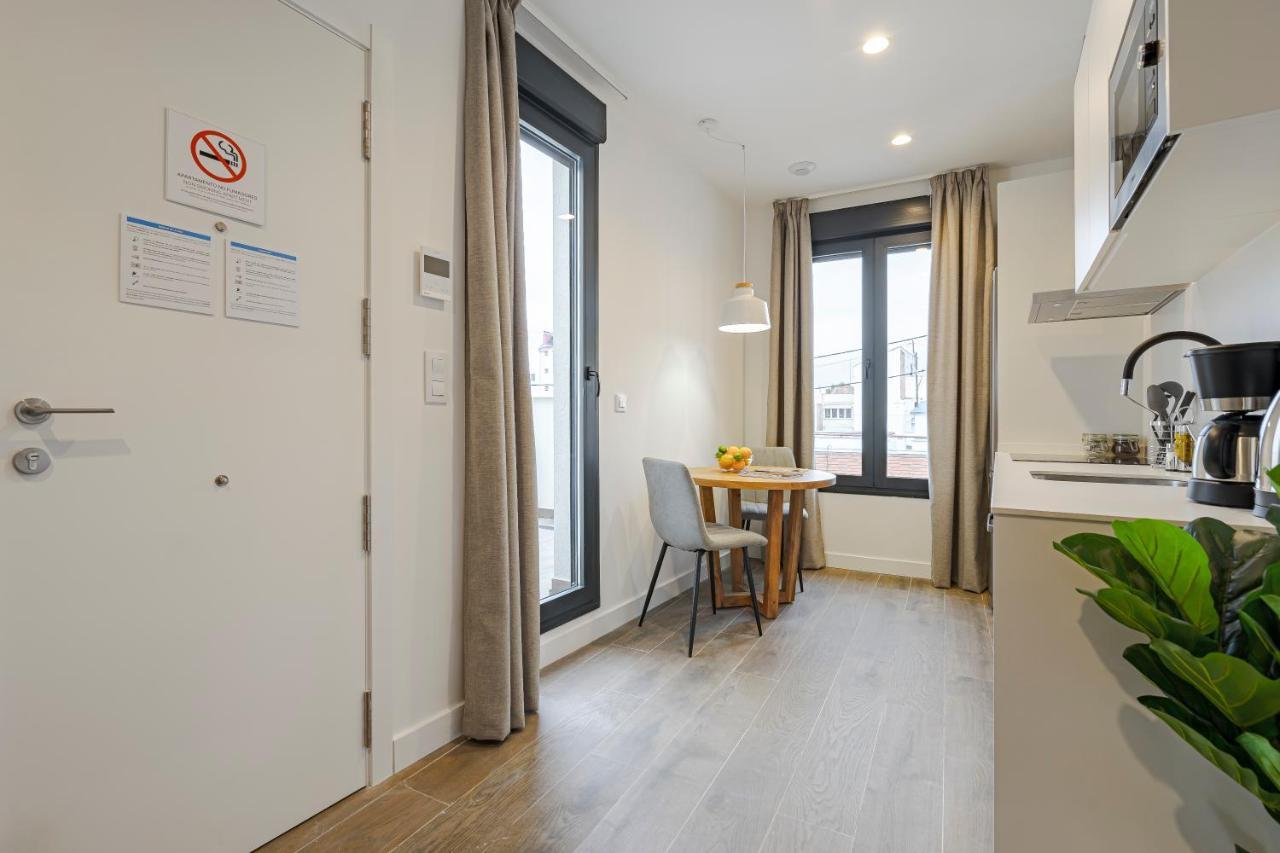 Feelathome Castilla Apartments Madrid Exterior foto