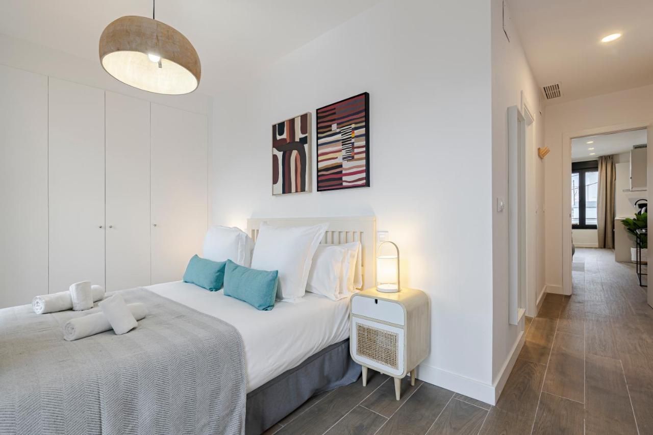 Feelathome Castilla Apartments Madrid Exterior foto