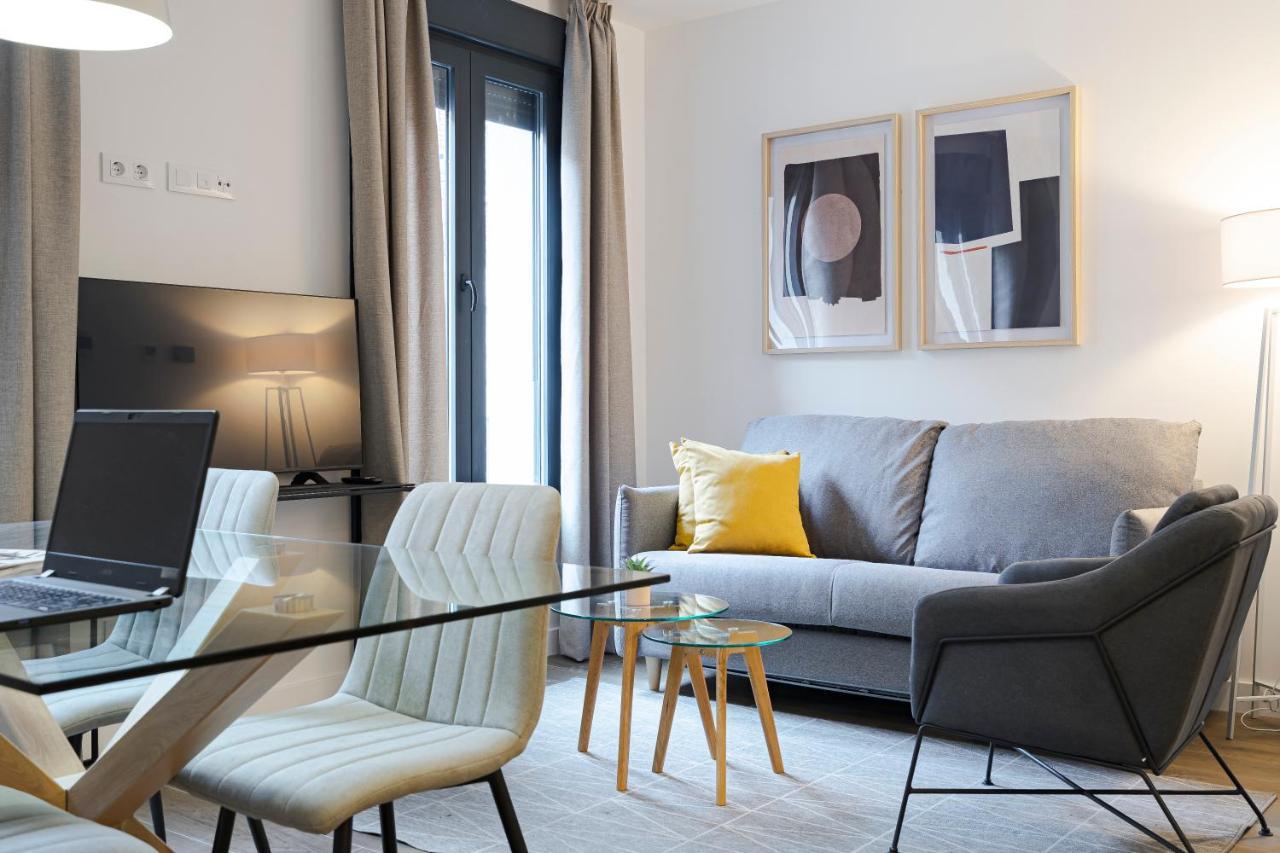 Feelathome Castilla Apartments Madrid Exterior foto